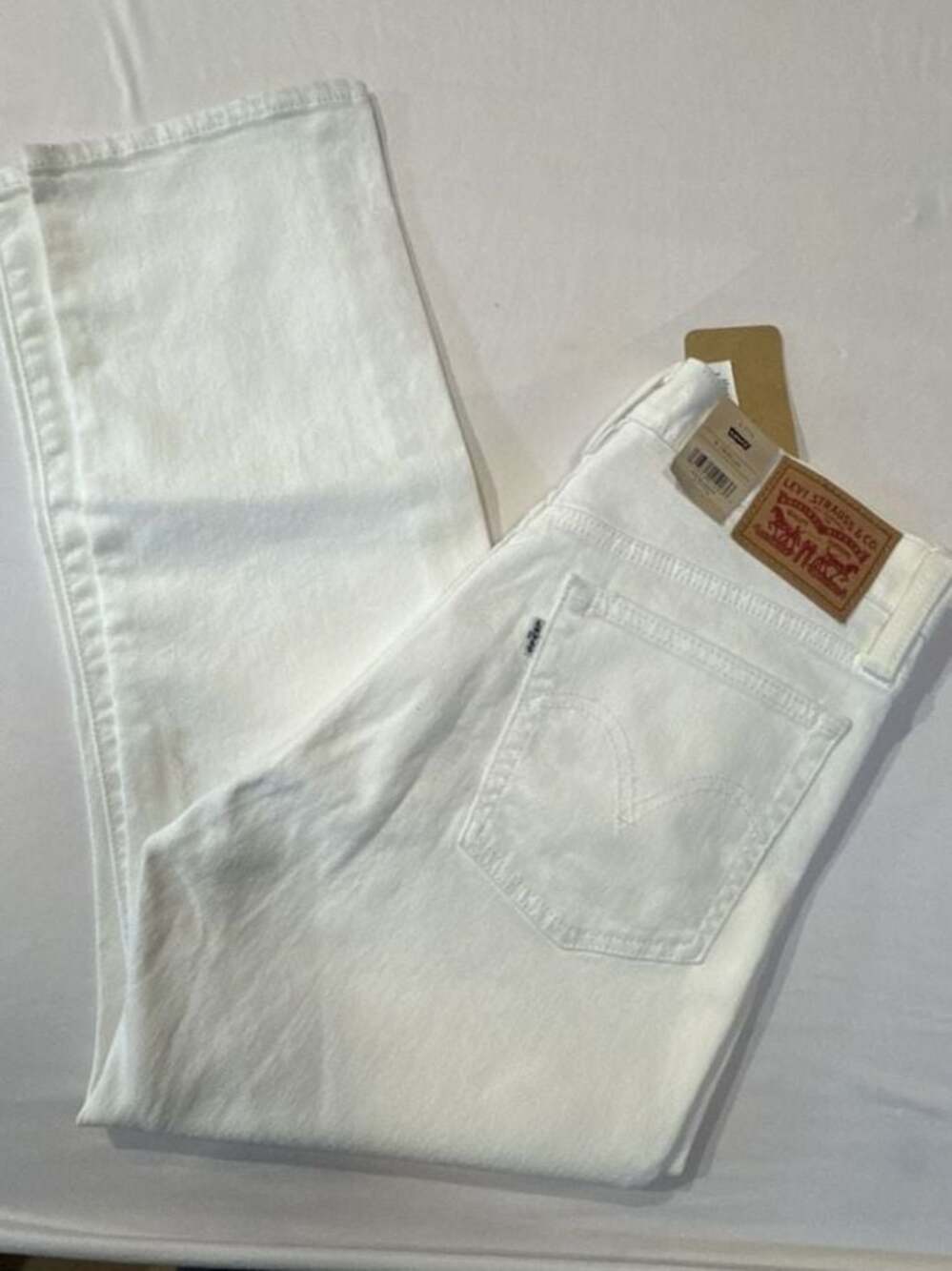 #559 Levi's Wedgie Straight White Denim Jeans W29 L26